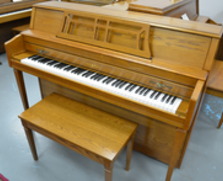 Yamaha M302 Console Piano